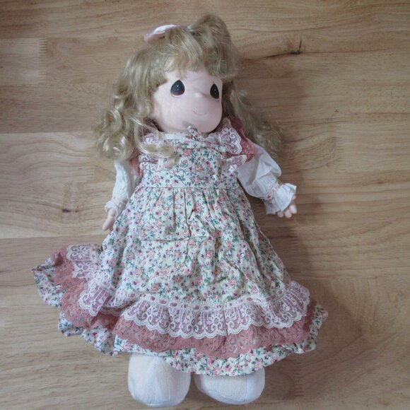 Precious Moments - 16" Doll - Lacey #1106 Limited Edition Vintage 1997 - Picture 2 of 8